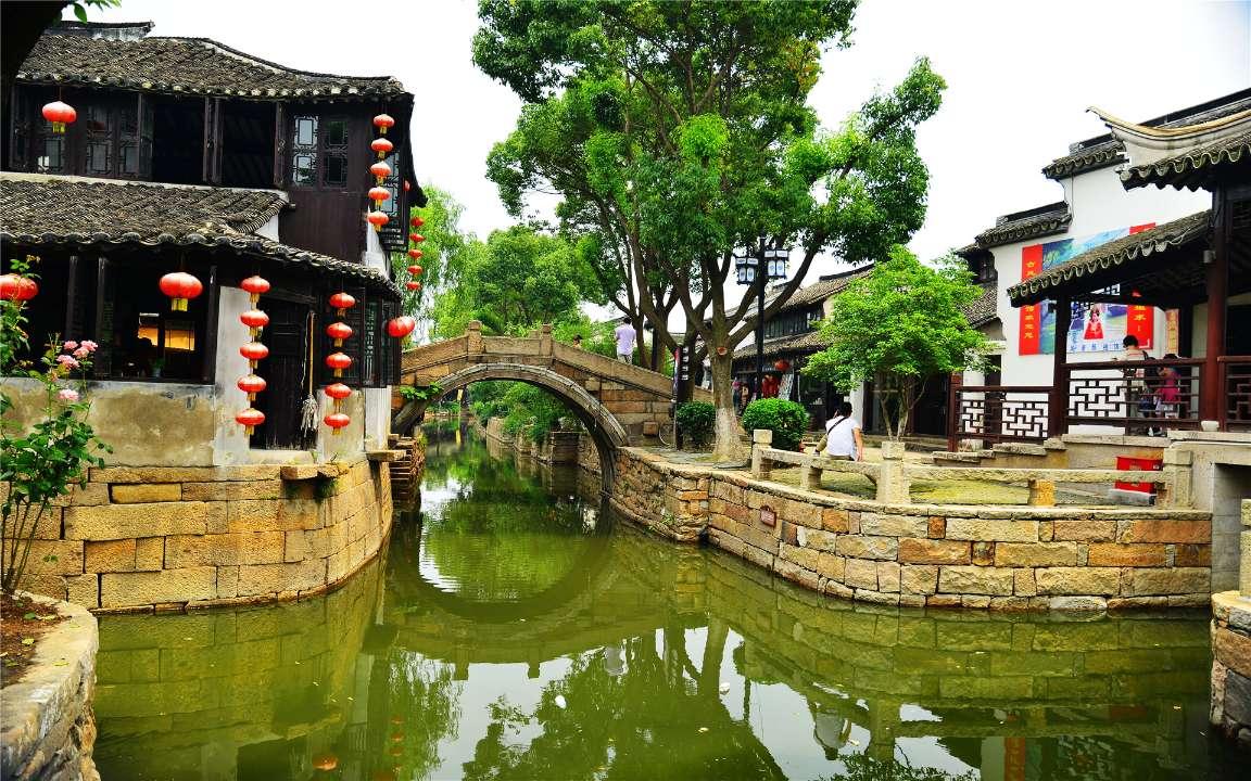 出差的浙江医生机场救人 他却遗憾“如果大家会这个就好了”